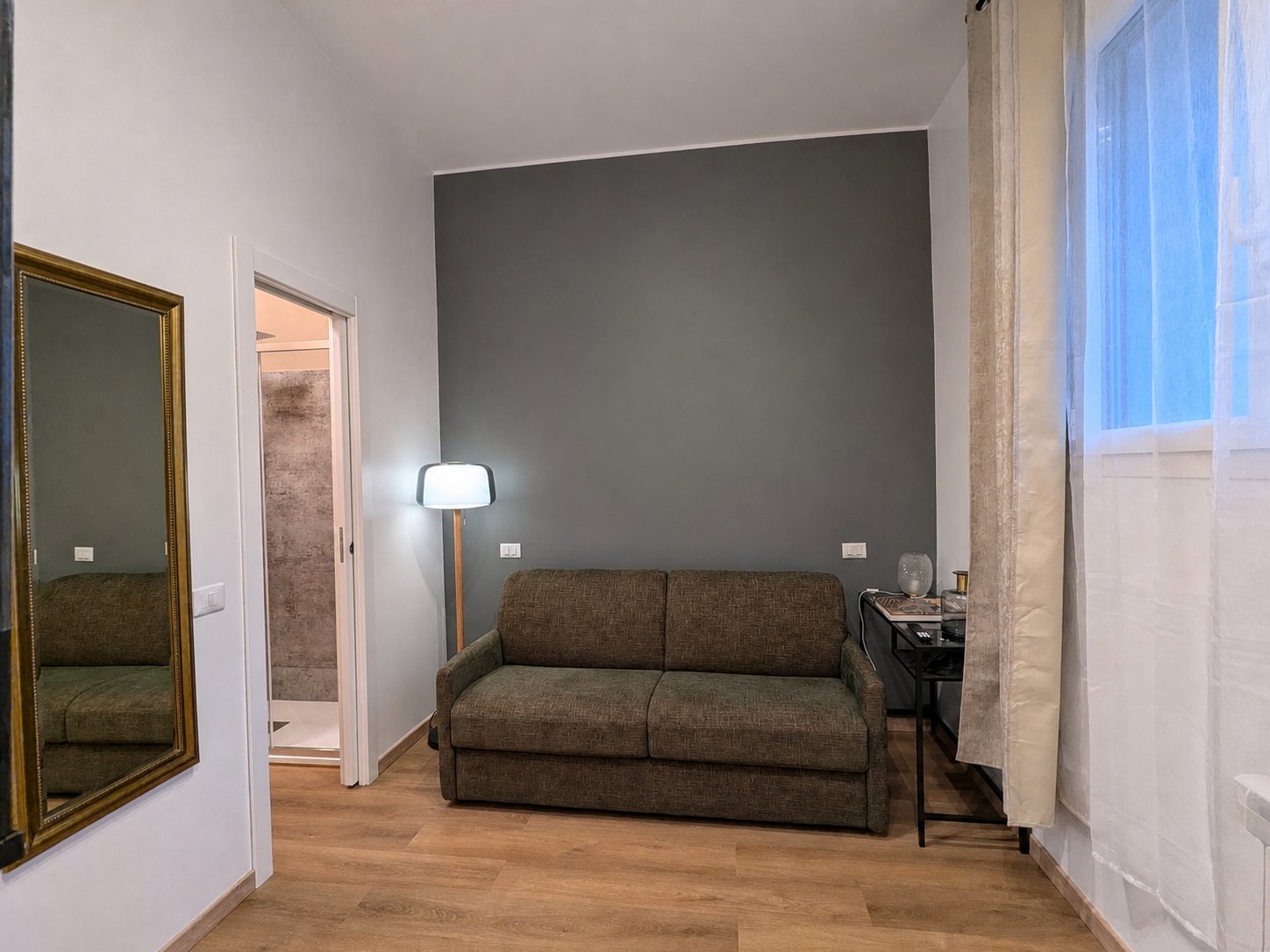 Salottino con divano letto